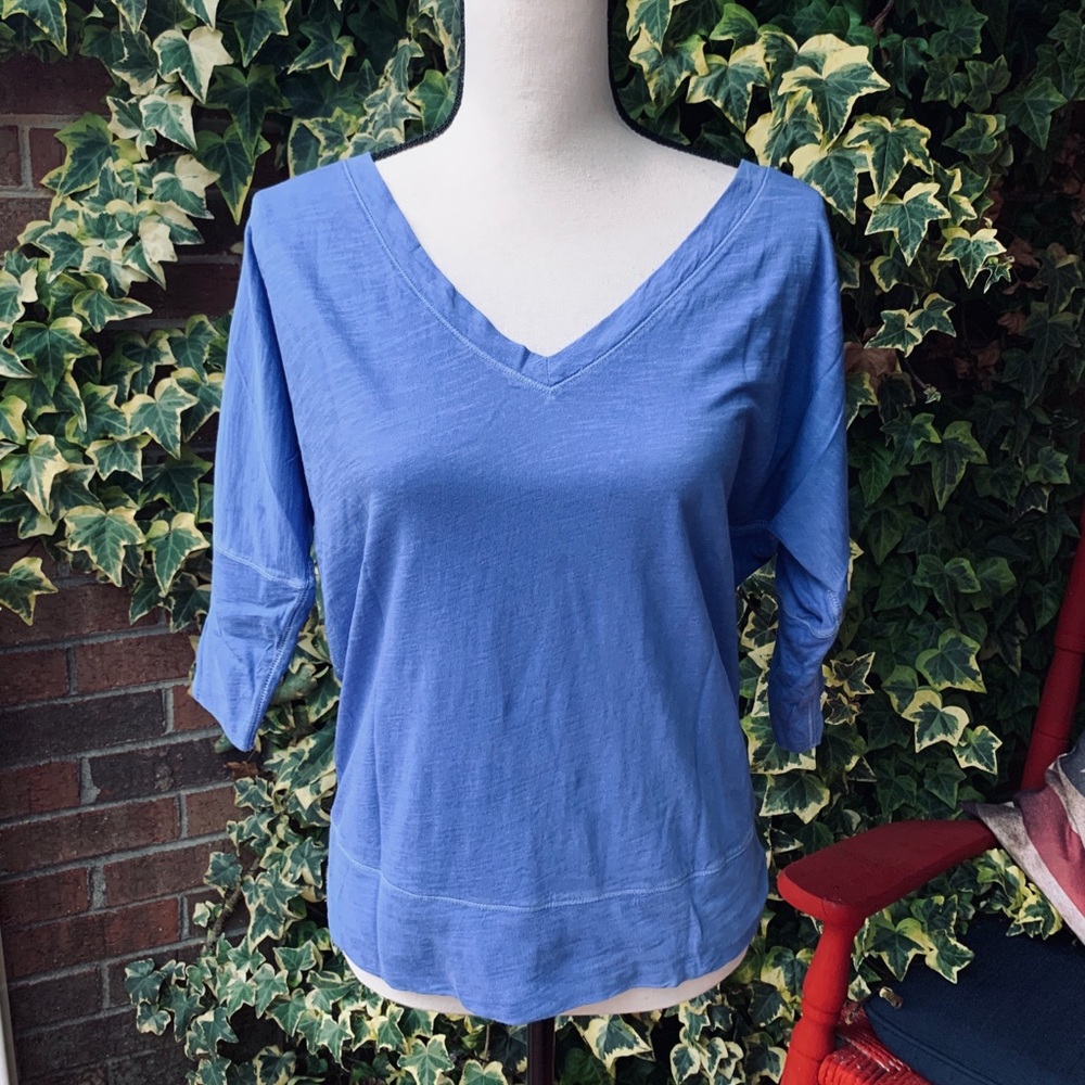 🧡50% off bundles! American Eagle Blue Shirt size Sm